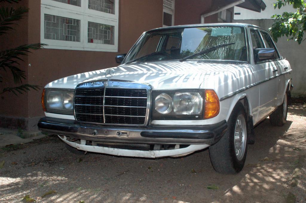 How to restore a mercedes benz w123 #4